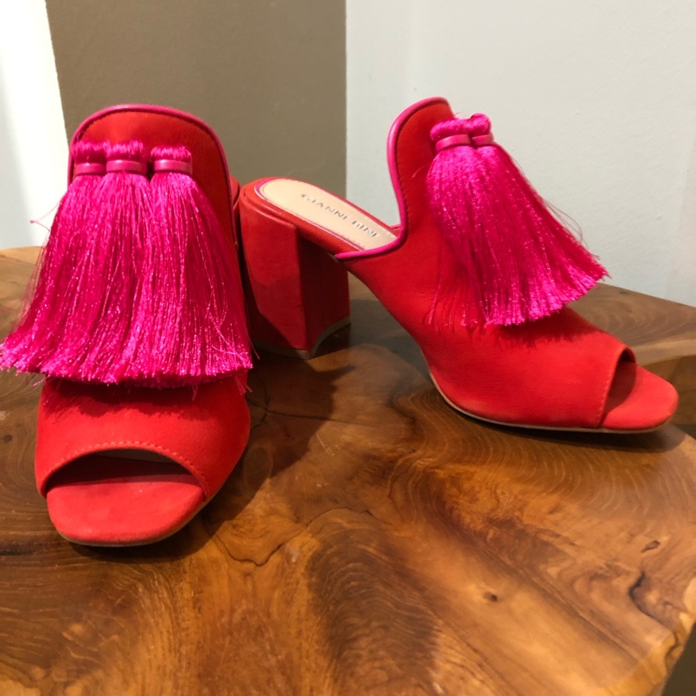 Gianni Bini “Moneekas” Tassel Block Heel/Mule Red/Pink 6.5
